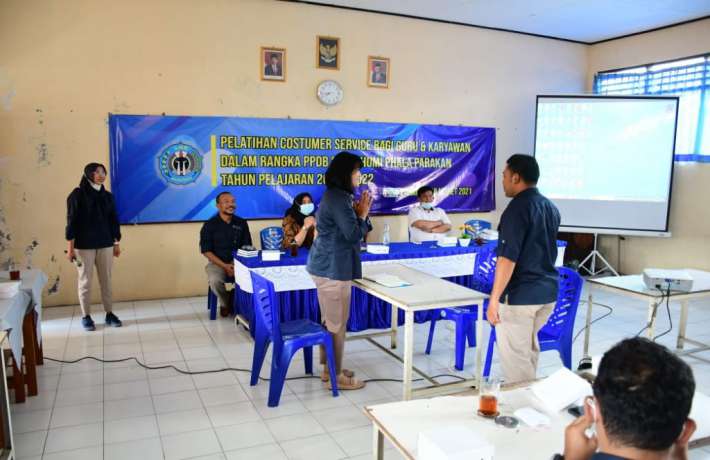 Siapkan Anak Didik Sukses Masuk Dunia Kerja dengan Simulasi Tes Kerja